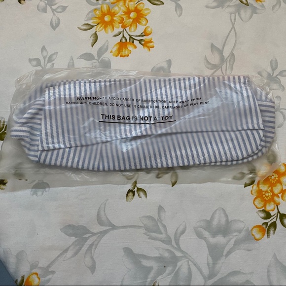 Joy Mangano Double Decker Leather Tote & Wristlet - Picture 11 of 16